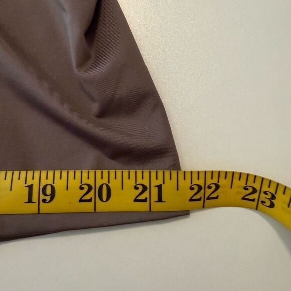 Athleta Mushroom Half Zip Long Sleeve Top Size XL Athletic, Gym, Hiking, Layers - Picture 11 of 13